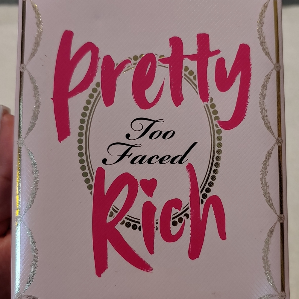 Too Faced Pretty Rich Palette